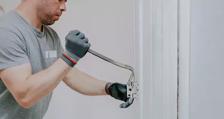 Cracked Door Jamb Repair in Milpitas, CA
