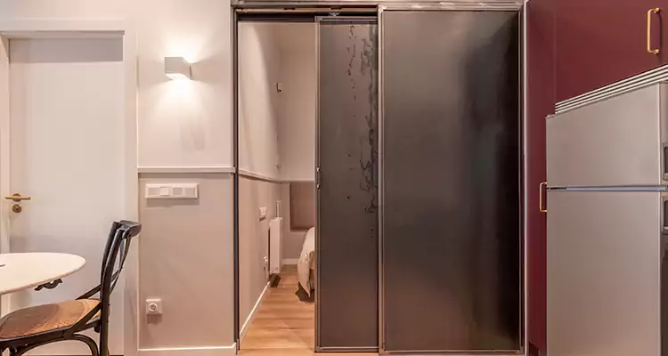 We Fix Closet Sliding Door in Milpitas, CA 