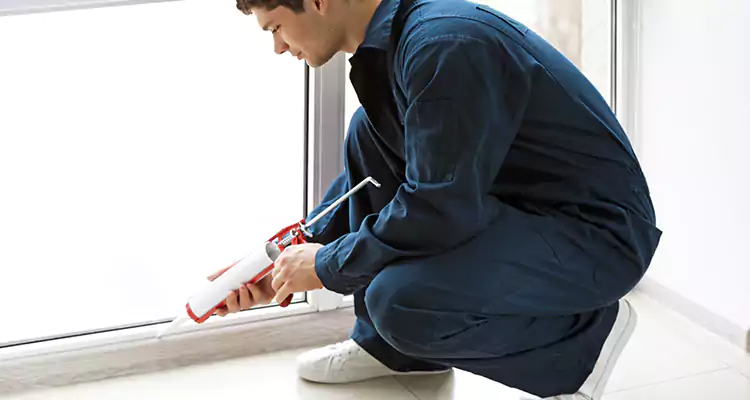 Window Glass Caulk Repair in Milpitas, CA